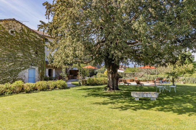 31G101373-6d0ecf6108fd417689bd61696111a3ef