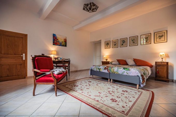 31G101373-a87220b33be44fe9a6a52777cb29cc44