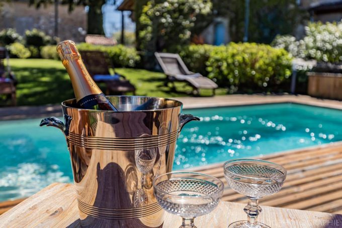 31G101373-f98efdac70a9482a9a0b40d174d6137e