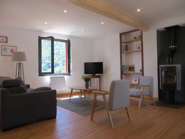 31G101380-18d701250b2f4acdb4cbc9c5b602d8a2