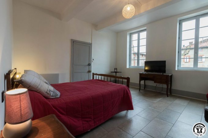 31G101381-3842d2dfafbb4adc9f8731d96fb3e3d1