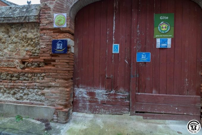 31G101381-3ee307739a434080aceb33d234aced60