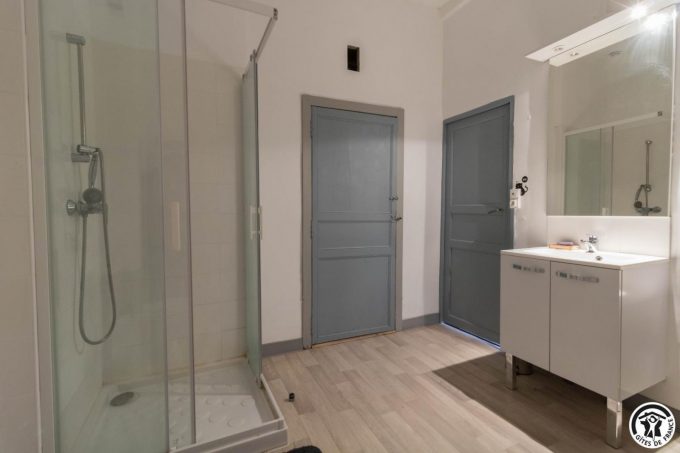 31G101381-42471e68053a42dda10e206fbfa30c0a