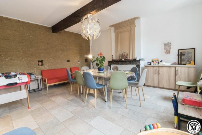 31G101381-4ead5dfa0b284456b99673d9bf2d7889