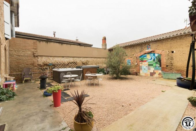 31G101381-55c5fa70f37e42f3aa141a0025c3853e