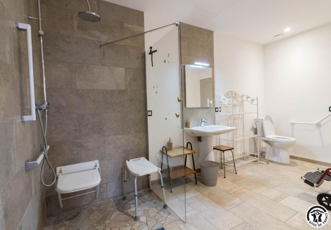 31G101381-6c6224df1a804be0b617783d96a36094