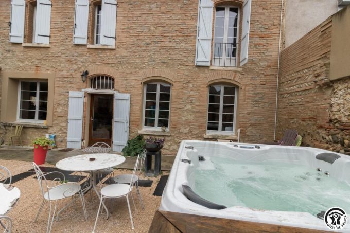 31G101381-721a24928d7b416485acfb1b5d0055b9