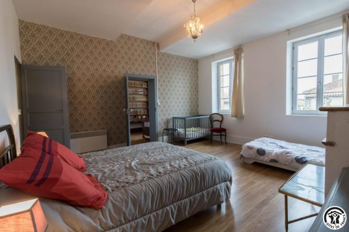 31G101381-917a9b9ff31b478bbeadcf4e18a0edd4