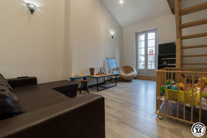 31G101381-bcb9f47a174f48fda6ec4450f5f26fa6