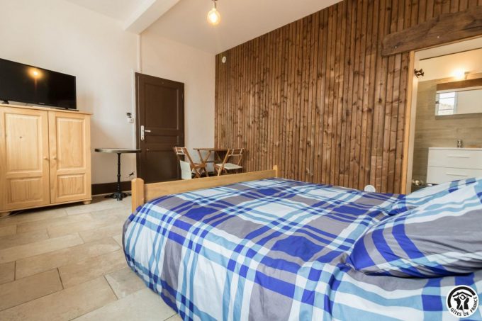 31G101381-c50410a00f31492fb8c2c5b82ee44ad9