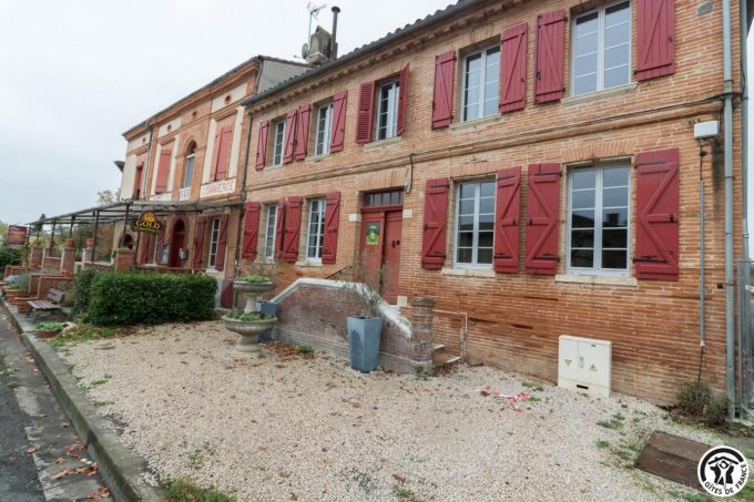 31G101381-da580619229b4ae8bd090587804d6c24