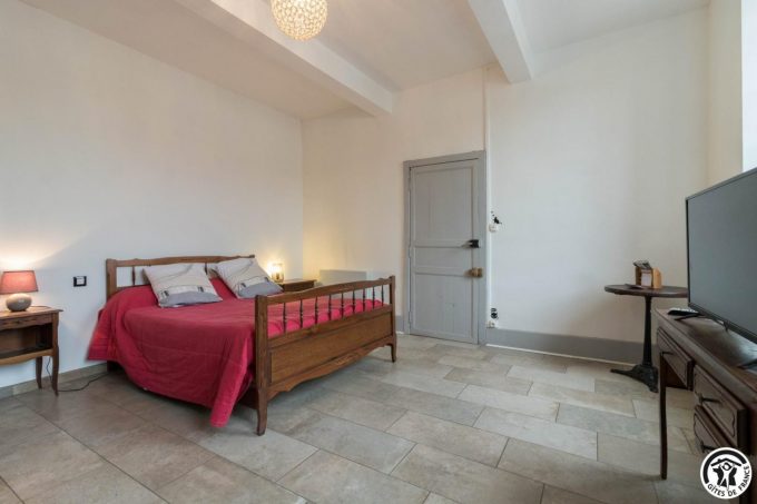 31G101381-e210ef77bb96496c8aac650b5e744459