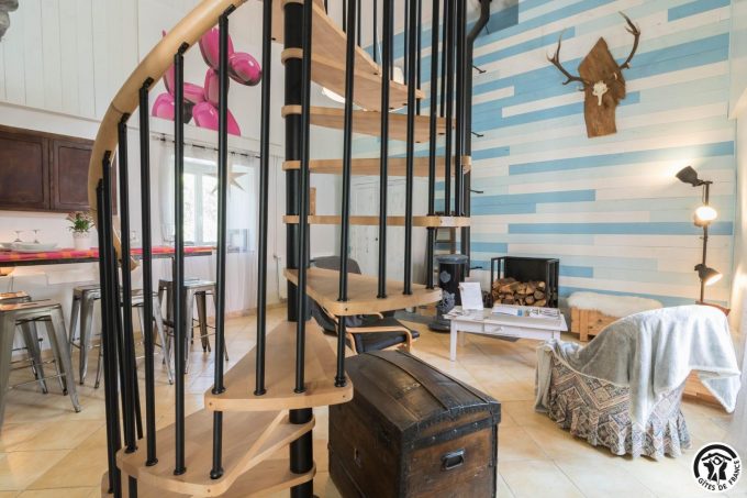 31G101383-5d488ef0a1334c028972699e71e87553