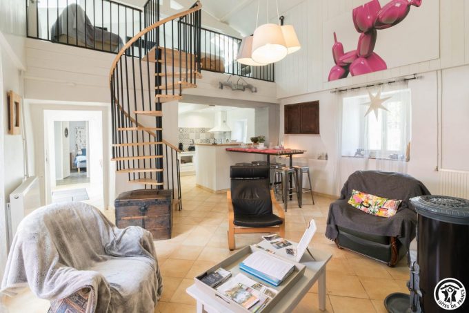 31G101383-87bee03df3334a74b35e0e4f9ce82da6