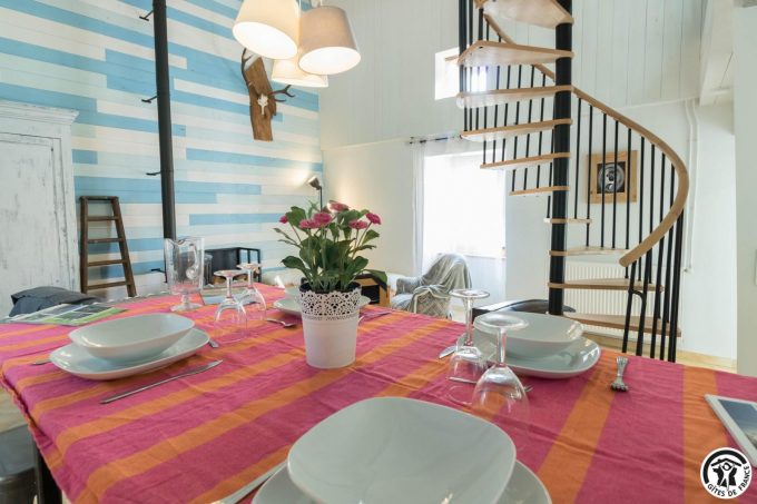 31G101383-90ea4ac17a244a39982e6463ec6e90a2