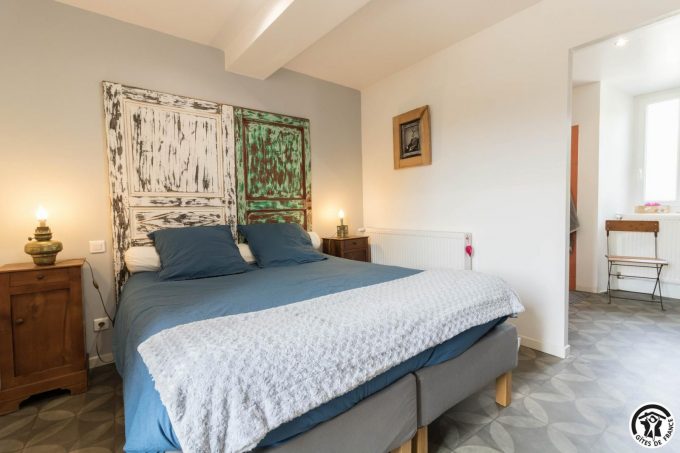 31G101383-9a32ef8485aa4d71955f0142336a95aa