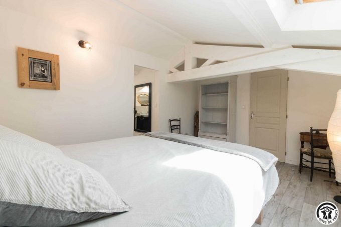 31G101383-a1bea8108b1740538f59081df5e89020