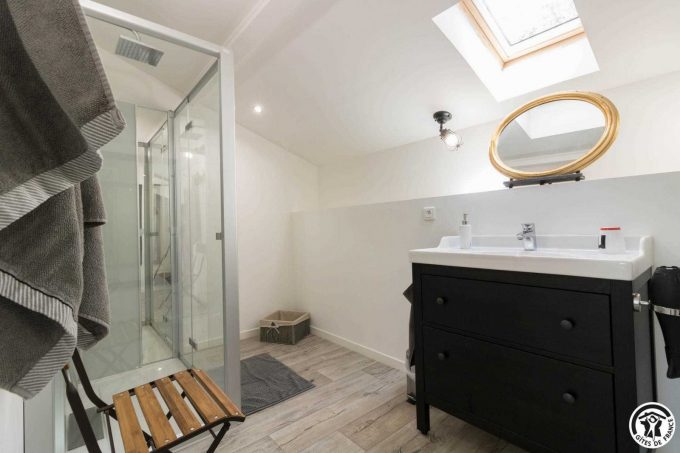 31G101383-cca6a13f8d5a482c8e35deba1dc4548a