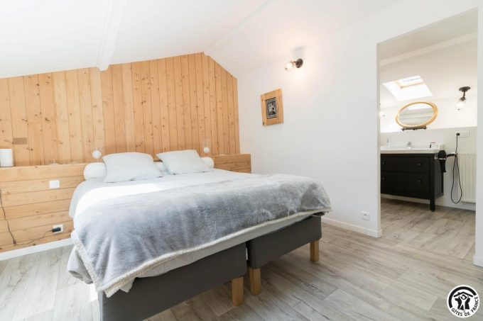 31G101383-e56b50fc41aa4968babd837a52a3468e