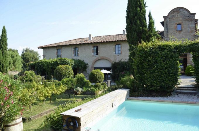 31G101387-21ef67d99d92482fa79b473ab9011991