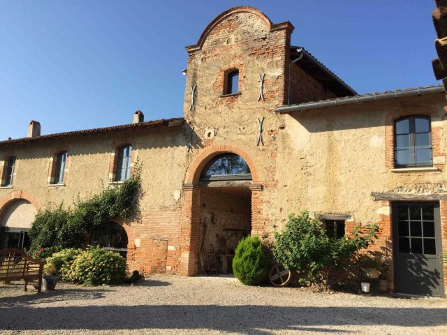 31G101387-5d738448ce904fa29f22d0c428ca8d1d