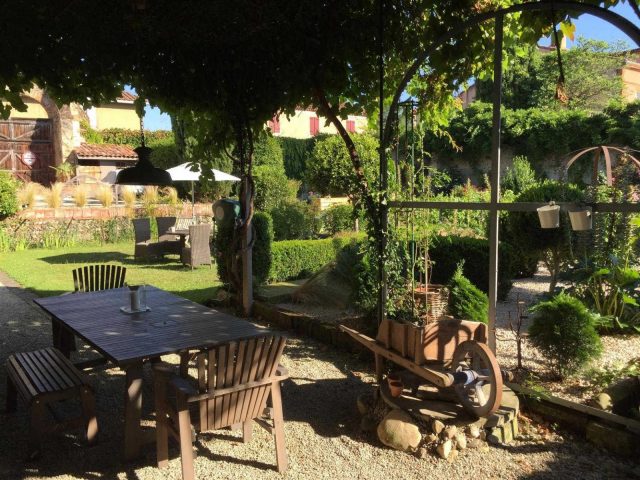 31G101387-83bc4185f2cd47458915ad502529c3fa