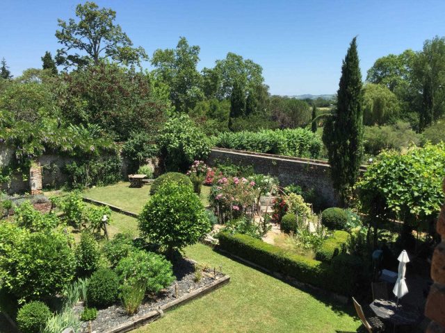 31G101387-b5db0b9d26634dde92224217648a0d5b