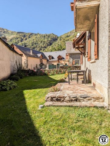 31G101392-f8377883267746b3a50fc2c84e590fcf