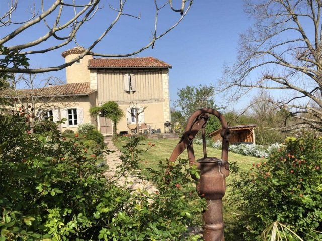 31G101393-1a6de841fd5449afad14026ebe4aa5db