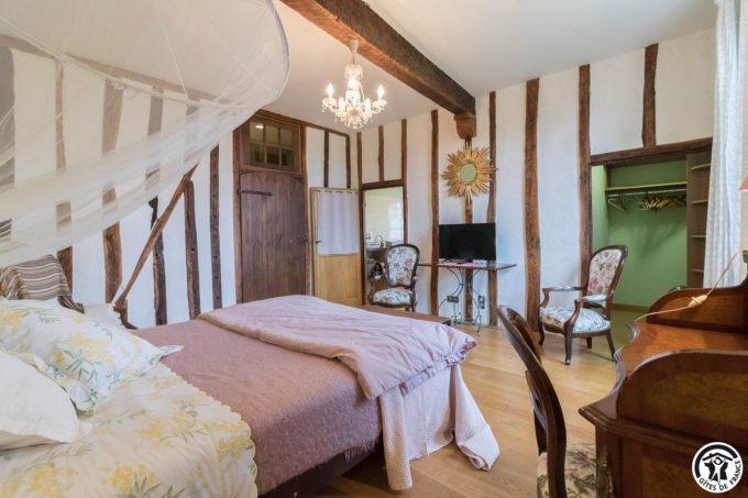 31G101393-79fe06d050de4455b500dd5d9da15a04