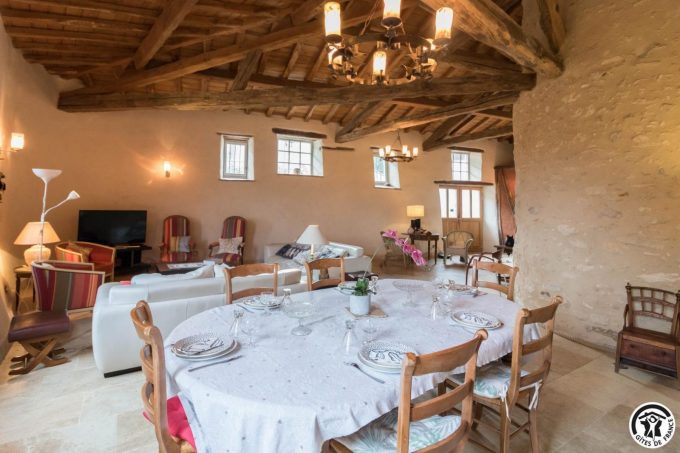 31G101393-8b87ec8f34e34d7a968a1a2d05de66e6