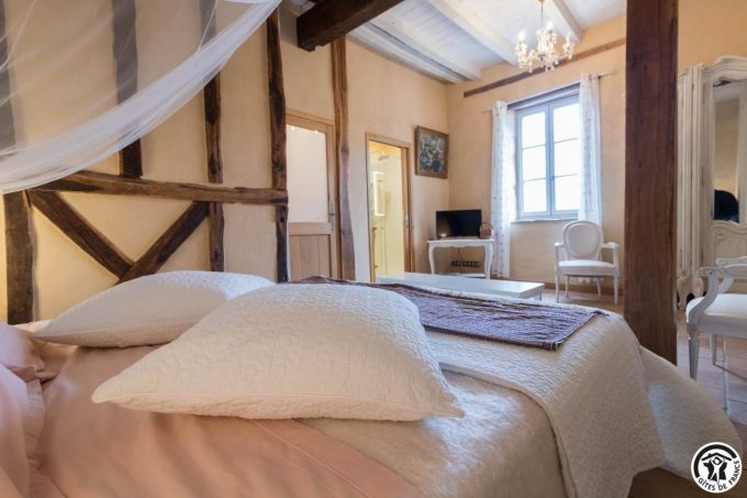 31G101393-ad0a84f3b83541d595921d075520fc19