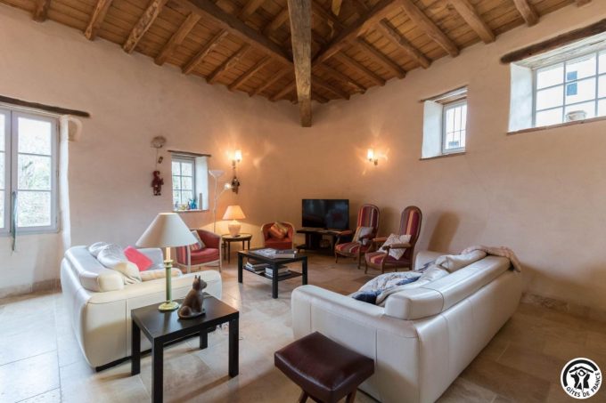 31G101393-b07cfa373ca4432ba955105bc41d98b1