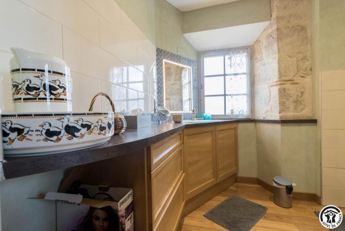 31G101393-cde7a6b993644f9dae1e09bfe066bd5d