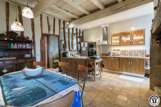 31G101393-f0dbadf86d5541e78810958f5f2a8447