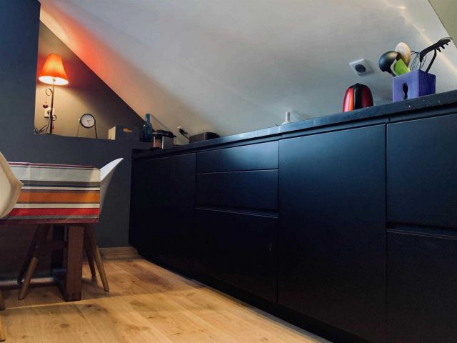 31G101413-045002c43c304a25ba85cc6896f99b2e