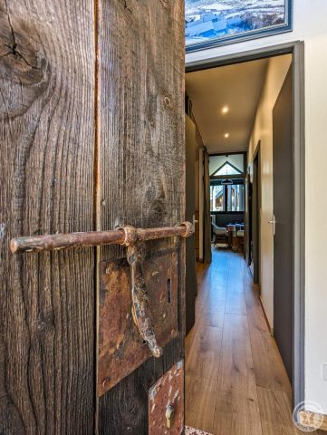 31G101413-095aaf1defb944e5b61300559a75c18e