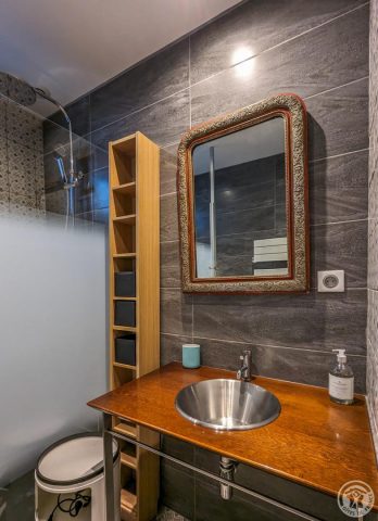 31G101413-367408714b9340dbab4f7390fe183d63