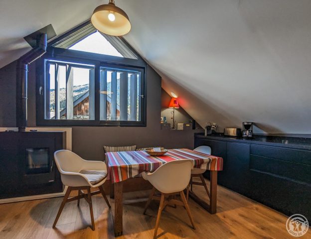 31G101413-6ce01f2120574a1997efa7832accf862