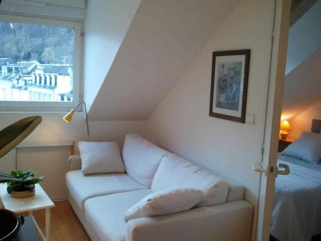 31G101416-4503f80a7e074b3a838f5e4054e7fab4