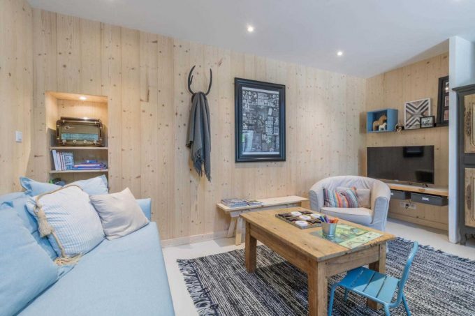 31G101423-3f3b7a8d26e240dfa4cd1526eb9d80e2