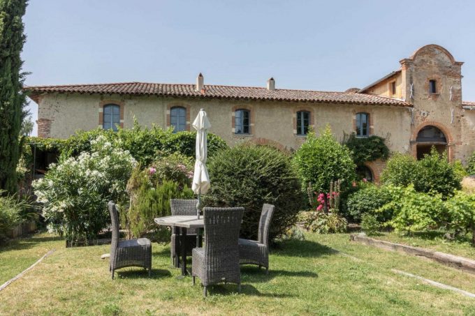 31G101423-b4a739f37fbf448f8ff9c322211d53e9