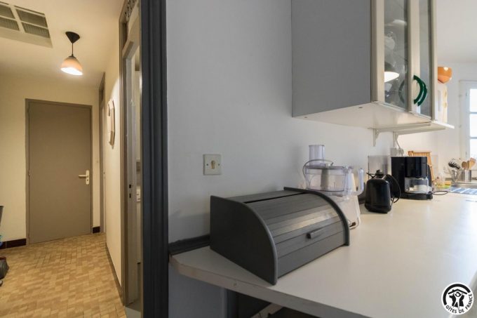 31G101425-473160f144ab4506862246ac1d9a15d7