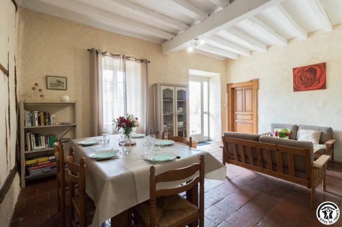 31G101425-c22088edaa914dd297fc5ef73237766a