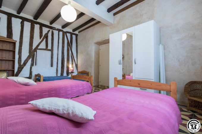 31G101425-c46f6db621fb4b76882657fc7d7babe5