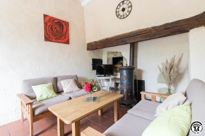 31G101425-e2ab0ec784614666bda00ce95a5abbca