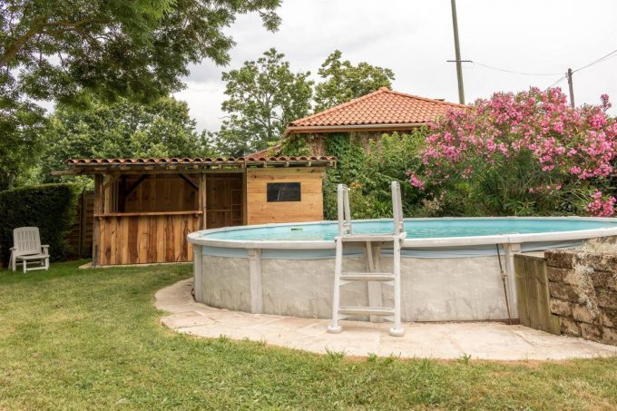 31G101425-e4395311c2454c41b659a3c309abb418