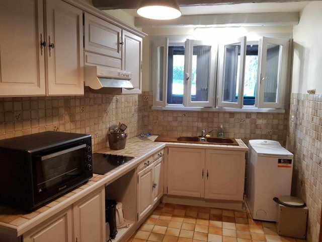 31G101432-175715566a044487bb198c36c3d765d5