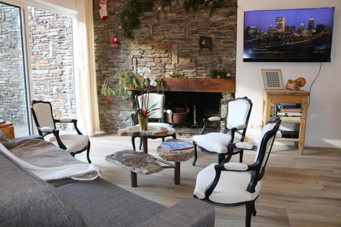 31G101444-af1e584c31d94ca184a884d6a8c2bc97