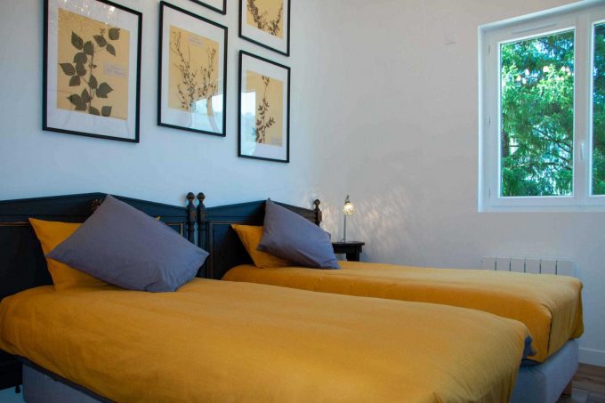 31G101444-de3f53c5aeb3462b89400bcc17c23334